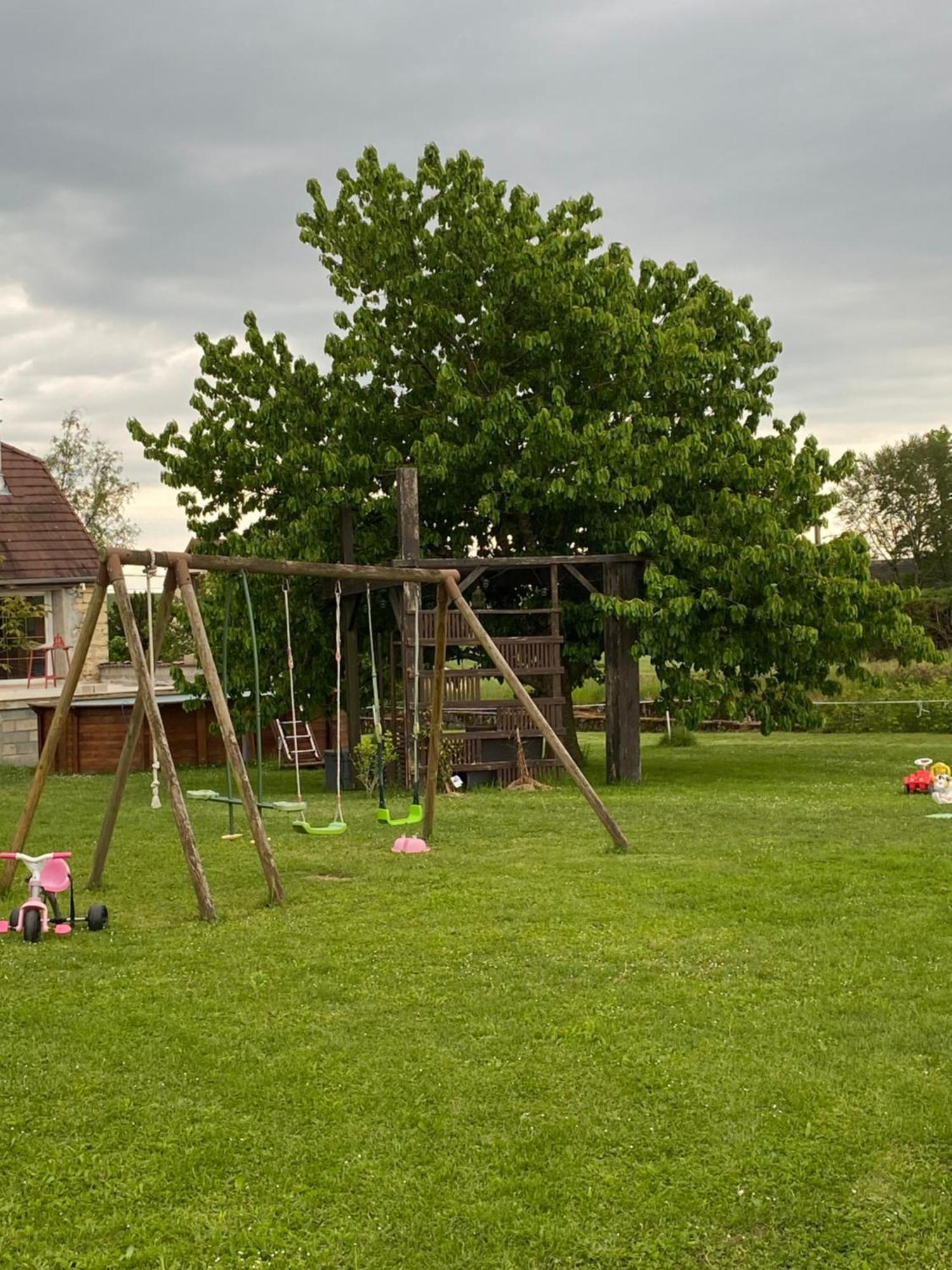 Complexe Familial Villa Charmes  Dış mekan fotoğraf